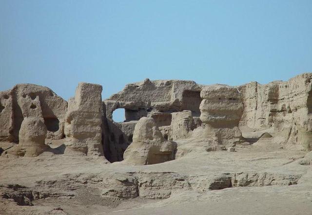 樓蘭古城的恐怖傳說樓蘭古城的恐怖傳說小說在線閱讀插圖6