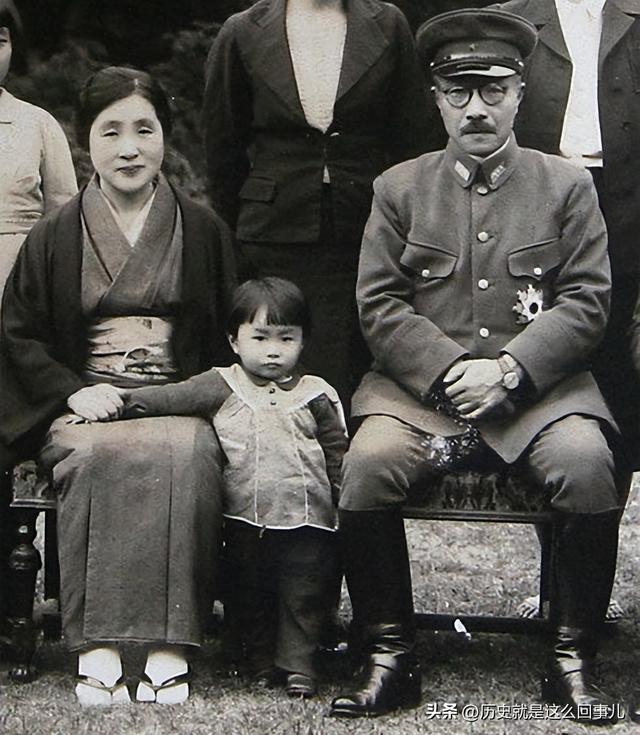 東條英機東條英機,岡村寧次,板垣征四郎插圖1