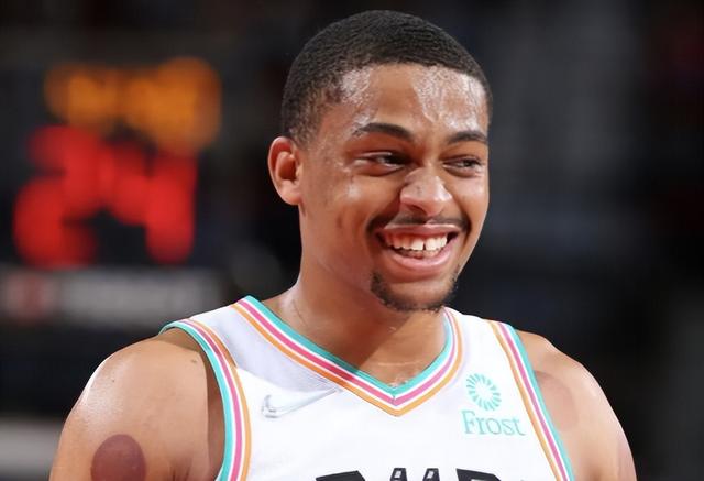 穿國產(chǎn)喬丹真的很low嗎穿中國喬丹鞋尷尬嗎插圖